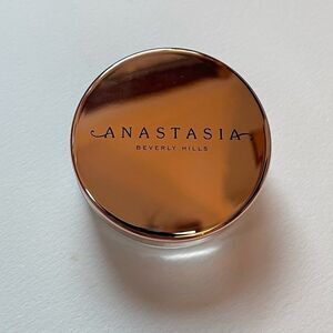 Brand New Anastasia Beverly Hills Brow Freeze